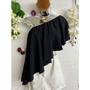 Camisa sem gola assimétrica com babado premium